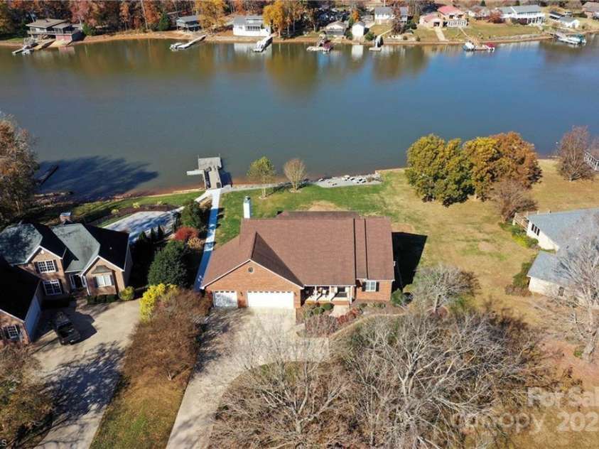 1851 Waterford Pointe Road, Lexington, NC 27292.  MLS# CAR4322245, YatesRealty ID 15872. 