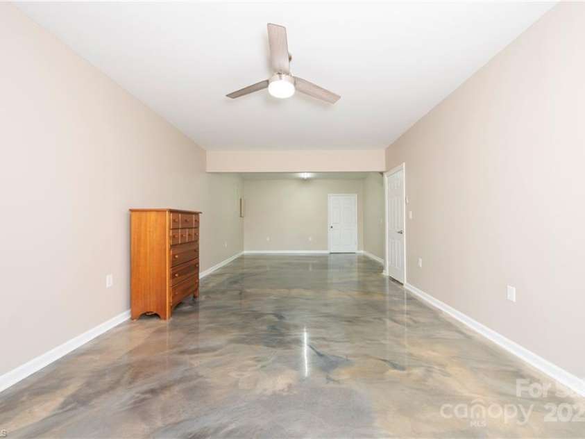 1851 Waterford Pointe Road, Lexington, NC 27292.  MLS# CAR4322245, YatesRealty ID 15872. 