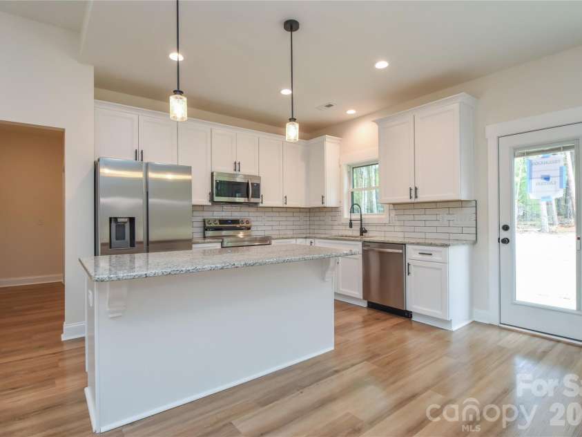 1524 Conestoga Crossing, Catawba, NC 28609.  MLS# CAR4367371, YatesRealty ID 15874. 