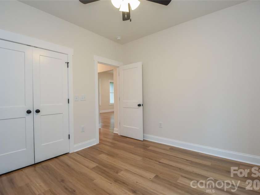 1524 Conestoga Crossing, Catawba, NC 28609.  MLS# CAR4367371, YatesRealty ID 15874. 