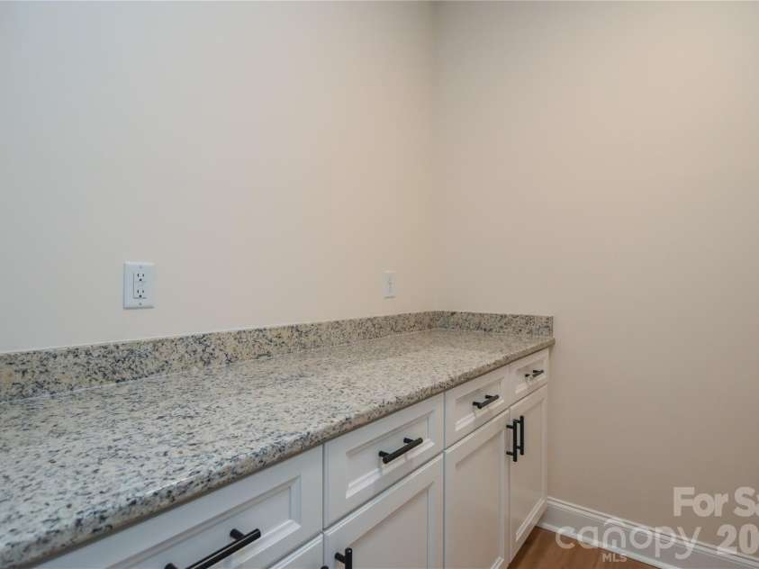 1524 Conestoga Crossing, Catawba, NC 28609.  MLS# CAR4367371, YatesRealty ID 15874. 