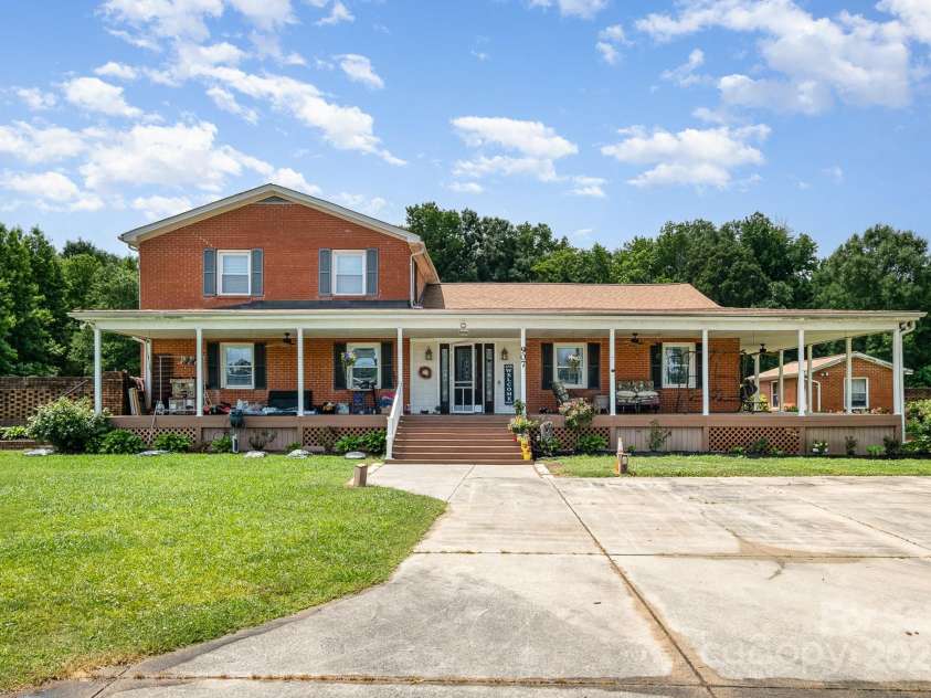 907 Sikes Mill Road, Monroe, NC 28110.  MLS# CAR4256950, YatesRealty ID 15874. 