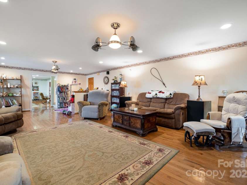 907 Sikes Mill Road, Monroe, NC 28110.  MLS# CAR4256950, YatesRealty ID 15874. 