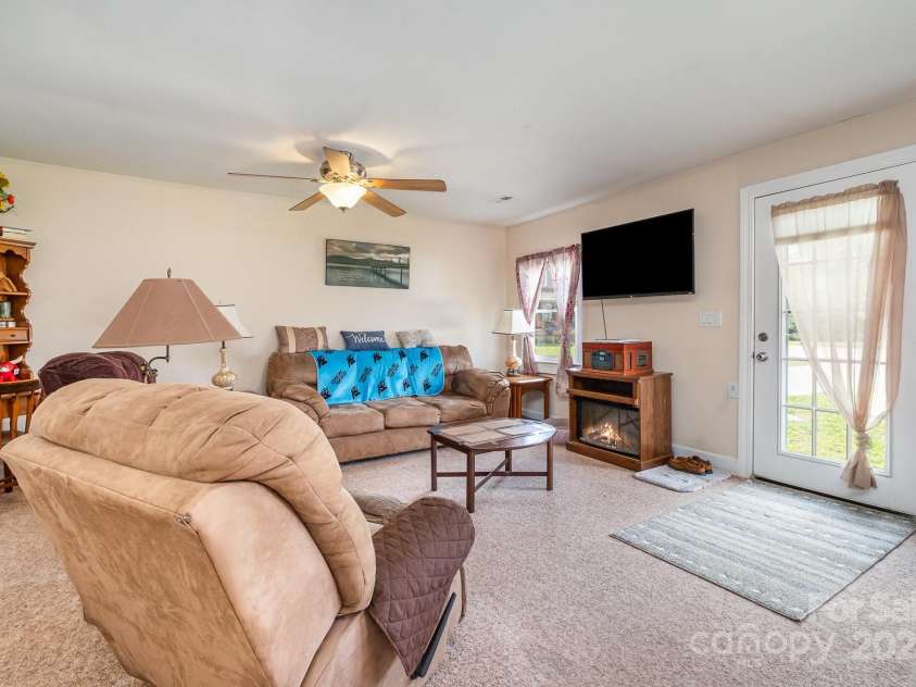 907 Sikes Mill Road, Monroe, NC 28110.  MLS# CAR4256950, YatesRealty ID 15874. 