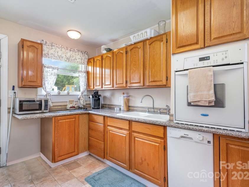 907 Sikes Mill Road, Monroe, NC 28110.  MLS# CAR4256950, YatesRealty ID 15874. 