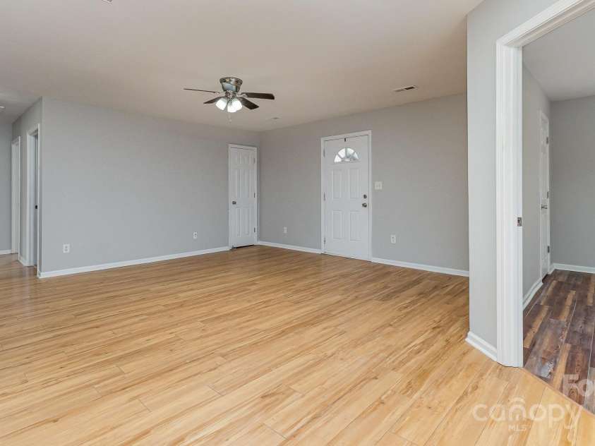 201 Tuckaseege Road, Mount Holly, NC 28120.  MLS# CAR4235092, YatesRealty ID 15875. 