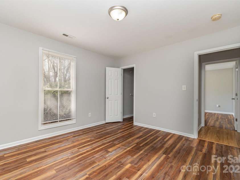 201 Tuckaseege Road, Mount Holly, NC 28120.  MLS# CAR4235092, YatesRealty ID 15875. 