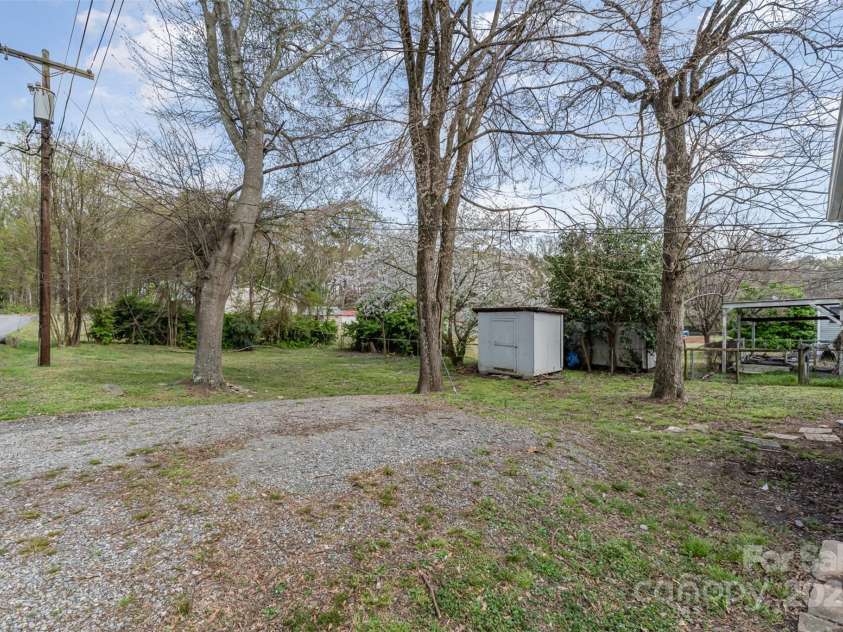 201 Tuckaseege Road, Mount Holly, NC 28120.  MLS# CAR4235092, YatesRealty ID 15875. 