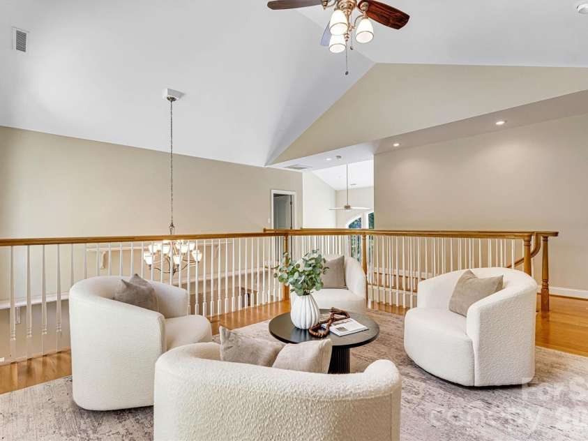 4202 54th Avenue, Hickory, NC 28601.  MLS# CAR4365981, YatesRealty ID 15875. Upper-Level Sitting Area/Landing View 