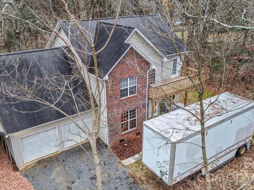 1010 James Street, Charlotte, NC 28216.  MLS# CAR4340340, YatesRealty ID 15876. 
