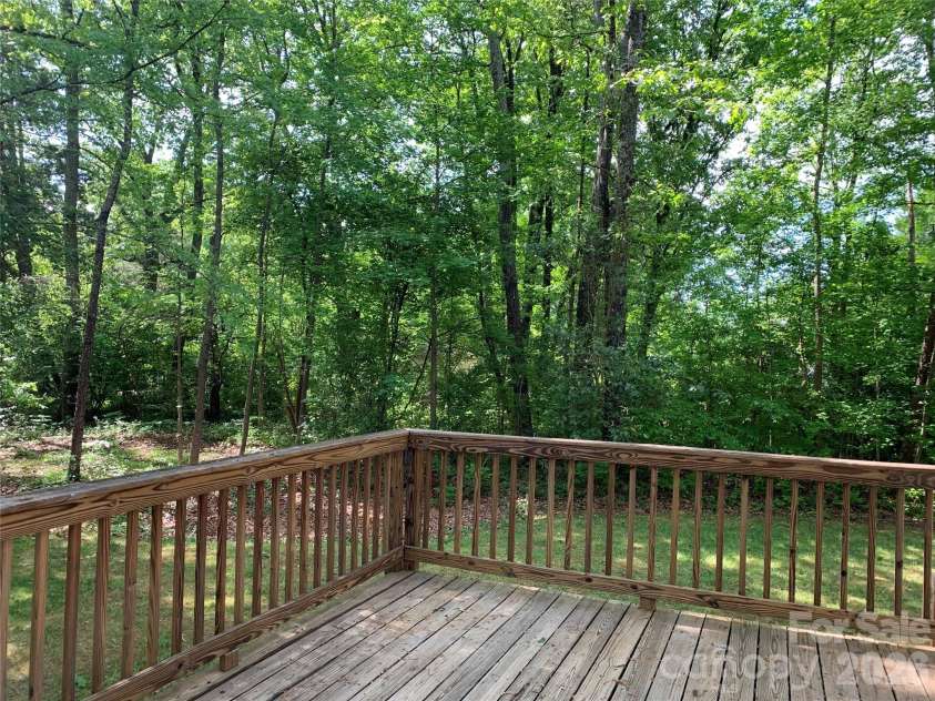 1010 James Street, Charlotte, NC 28216.  MLS# CAR4340340, YatesRealty ID 15876. 
