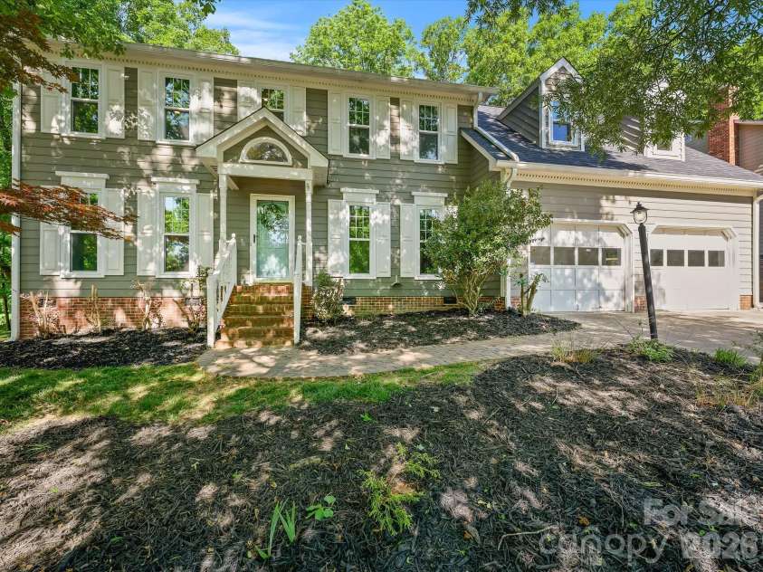 1036 Gateshead Lane, Matthews, NC 28105.  MLS# CAR4369272, YatesRealty ID 15877. 