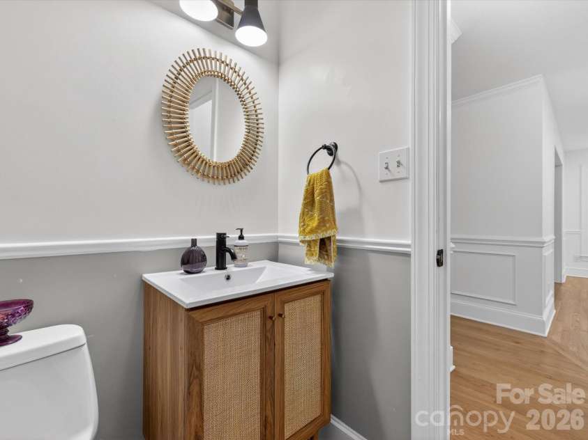 1036 Gateshead Lane, Matthews, NC 28105.  MLS# CAR4369272, YatesRealty ID 15877. 