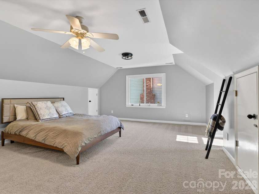 1036 Gateshead Lane, Matthews, NC 28105.  MLS# CAR4369272, YatesRealty ID 15877. 
