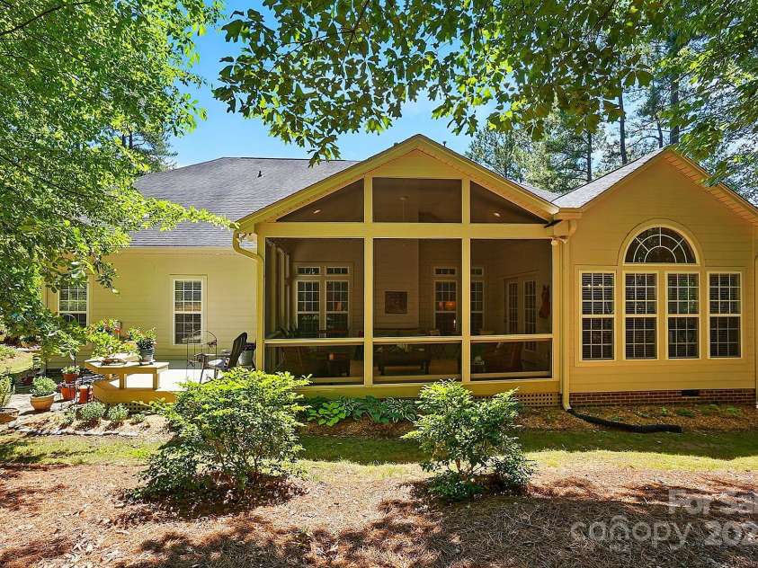 129 Willow Tree Lane, Mount Holly, NC 28120.  MLS# CAR4254840, YatesRealty ID 15877. 