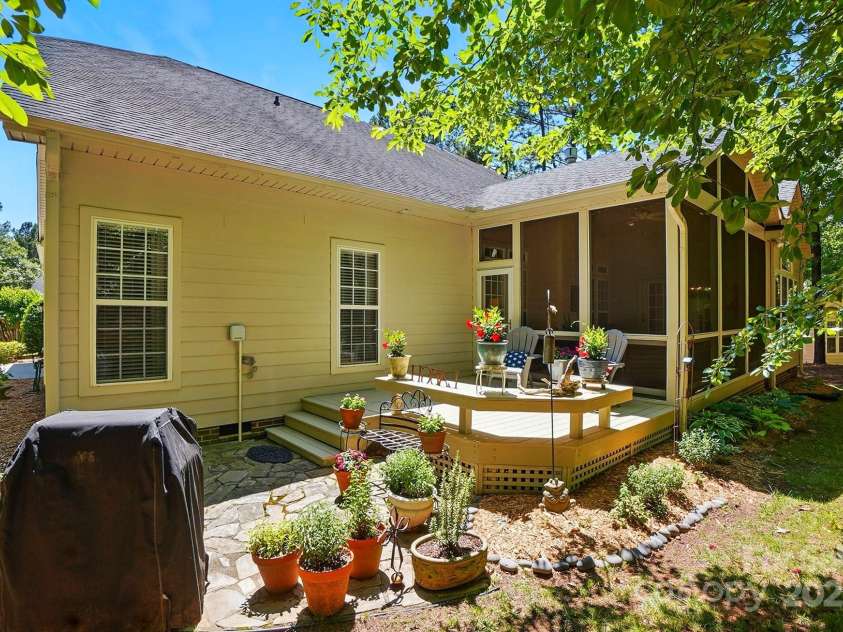 129 Willow Tree Lane, Mount Holly, NC 28120.  MLS# CAR4254840, YatesRealty ID 15877. 