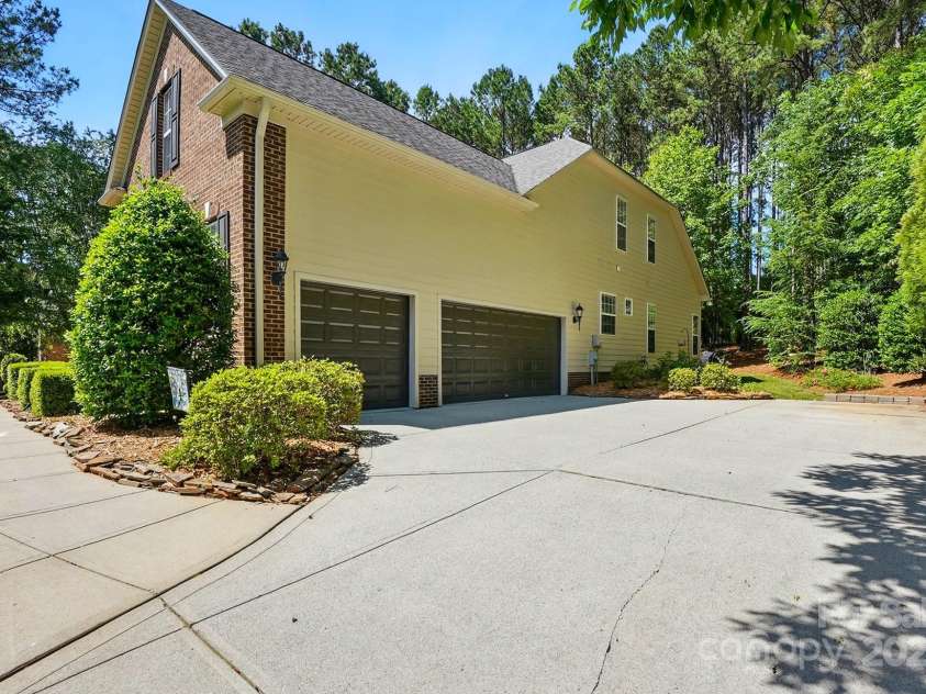 129 Willow Tree Lane, Mount Holly, NC 28120.  MLS# CAR4254840, YatesRealty ID 15877. 
