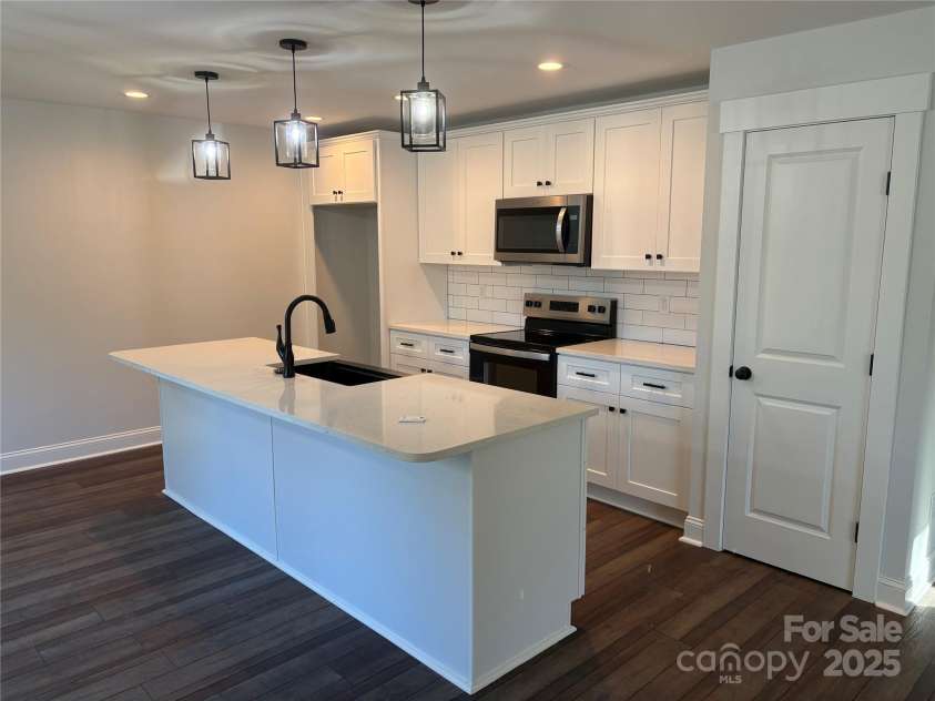2203 Florida Avenue, Kannapolis, NC 28083.  MLS# CAR4323017, YatesRealty ID 15878. 