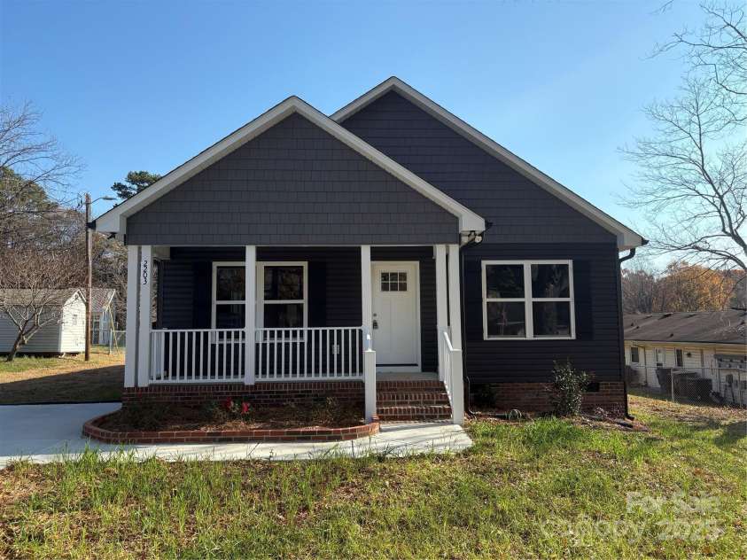 2203 Florida Avenue, Kannapolis, NC 28083.  MLS# CAR4323017, YatesRealty ID 15878. 