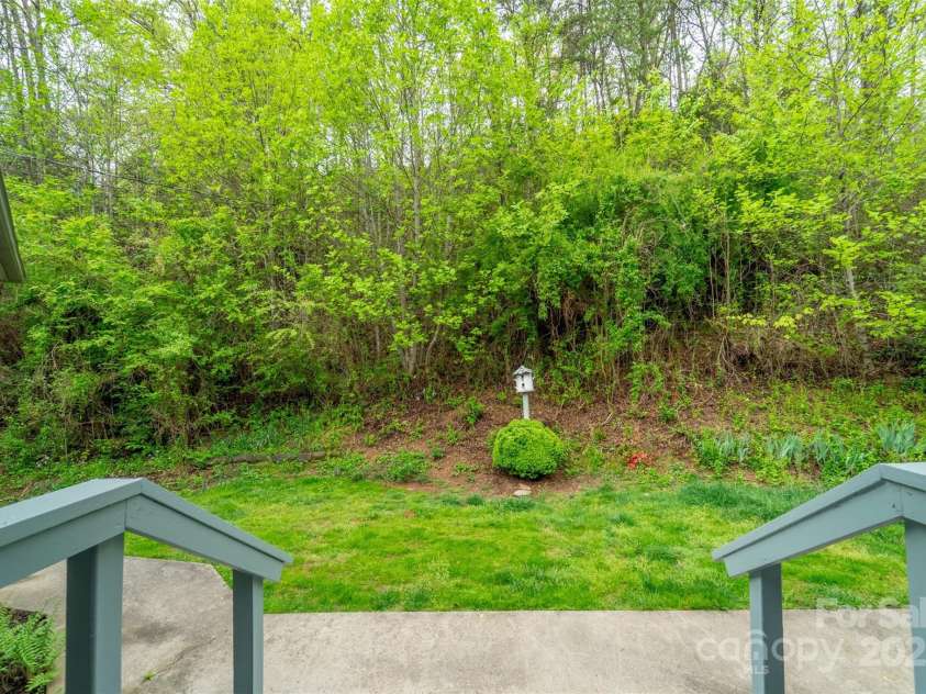 362 Cowan Valley Estates, Sylva, NC 28779.  MLS# CAR4249311, YatesRealty ID 15878. 