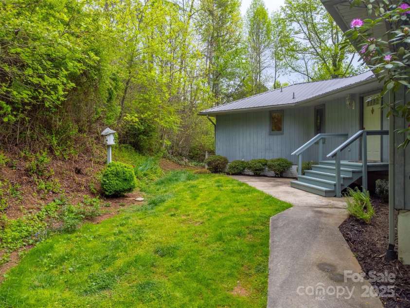 362 Cowan Valley Estates, Sylva, NC 28779.  MLS# CAR4249311, YatesRealty ID 15878. 