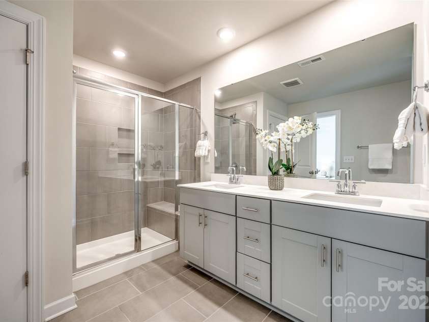 700 Windage Way, Pineville, NC 28134.  MLS# CAR4261549, YatesRealty ID 15879. 