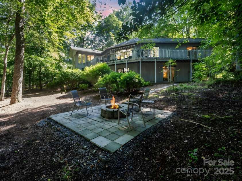 193 Downing Place, Lake Lure, NC 28746.  MLS# CAR4280208, YatesRealty ID 1588. 