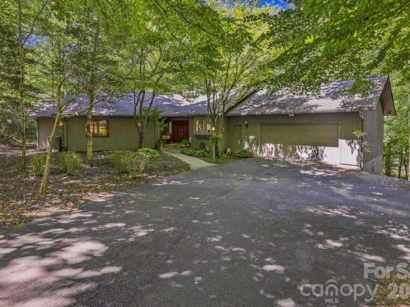 193 Downing Place, Lake Lure, NC 28746.  MLS# CAR4410105, YatesRealty ID 1588. 
