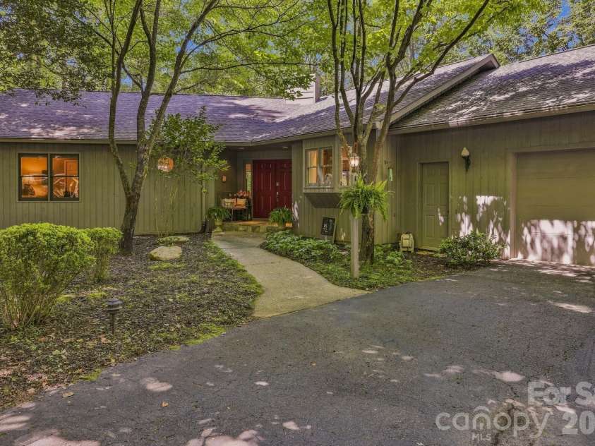 193 Downing Place, Lake Lure, NC 28746.  MLS# CAR4410105, YatesRealty ID 1588. 