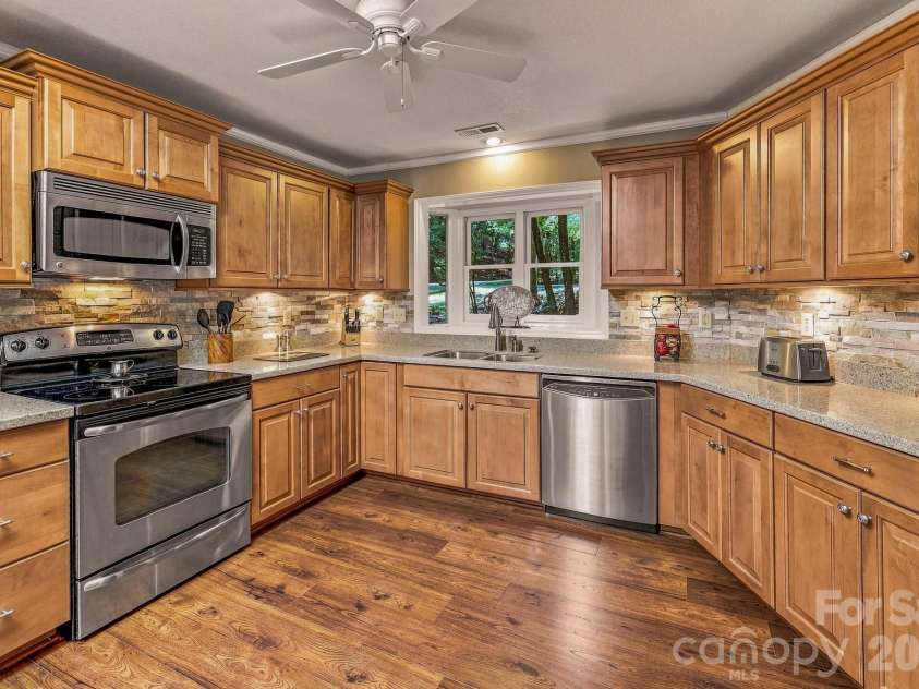 193 Downing Place, Lake Lure, NC 28746.  MLS# CAR4410105, YatesRealty ID 1588. 
