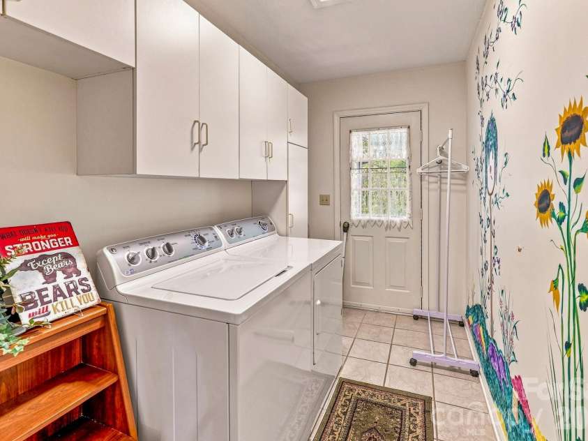 193 Downing Place, Lake Lure, NC 28746.  MLS# CAR4410105, YatesRealty ID 1588. 