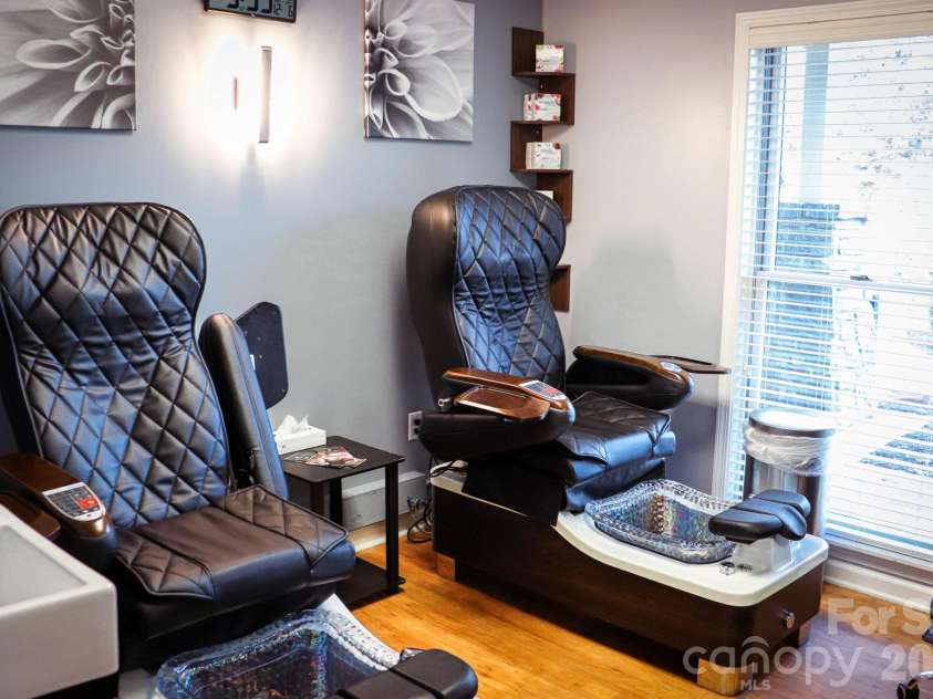 193 Downing Place, Lake Lure, NC 28746.  MLS# CAR4410105, YatesRealty ID 1588. 