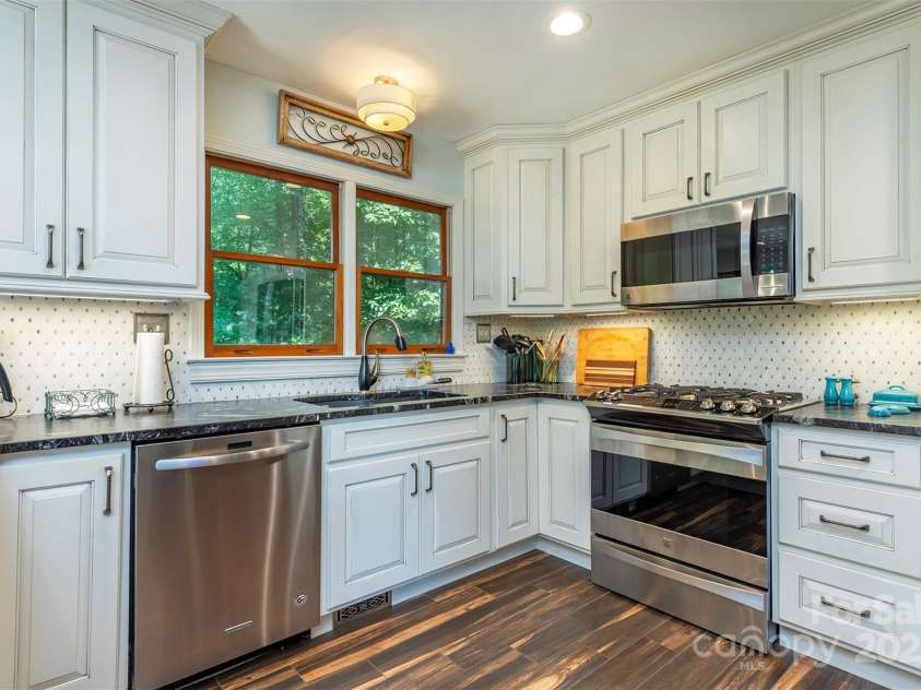 33 Cammies Way, Old Fort, NC 28762.  MLS# CAR4222997, YatesRealty ID 1588. 