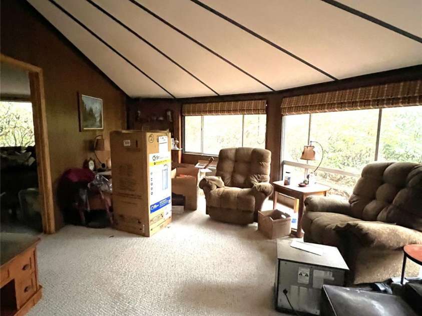 576 Faraway Hill, Lake Toxaway, NC 28747.  MLS# CAR4324985, YatesRealty ID 1588. Living Room