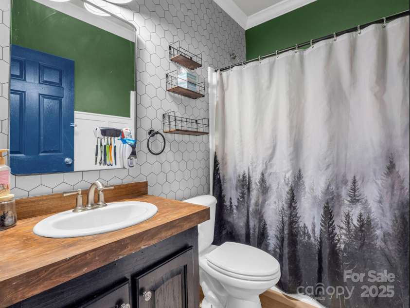 135 Dakota Hill Lane, Mill Spring, NC 28756.  MLS# CAR4229222, YatesRealty ID 15880. Guest Full Bath