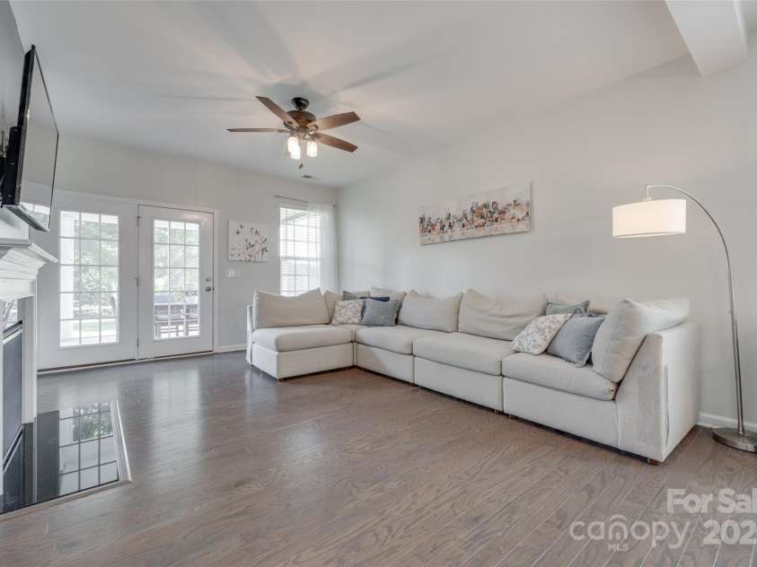 217 Barberry Drive, Belmont, NC 28012.  MLS# CAR4257813, YatesRealty ID 15881. 