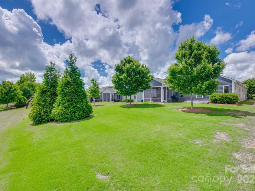 217 Barberry Drive, Belmont, NC 28012.  MLS# CAR4257813, YatesRealty ID 15881. 