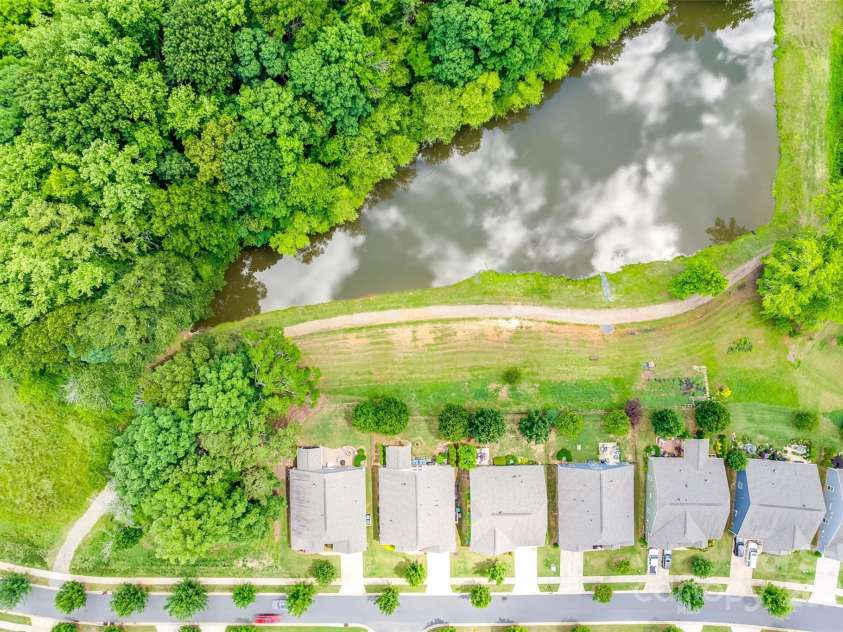 217 Barberry Drive, Belmont, NC 28012.  MLS# CAR4257813, YatesRealty ID 15881. 