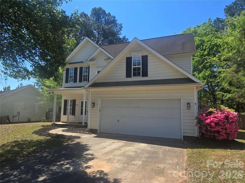 9303 Highrock Drive, Waxhaw, NC 28173.  MLS# CAR4372115, YatesRealty ID 15881. 