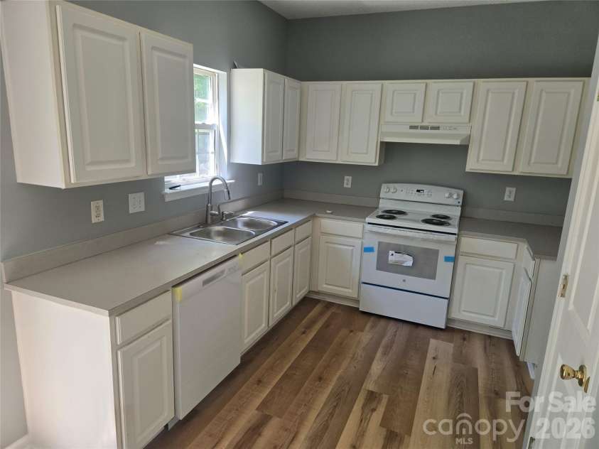 9303 Highrock Drive, Waxhaw, NC 28173.  MLS# CAR4372115, YatesRealty ID 15881. 