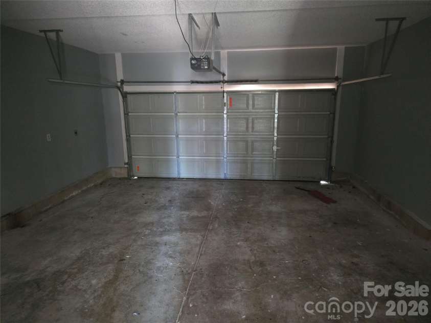 9303 Highrock Drive, Waxhaw, NC 28173.  MLS# CAR4372115, YatesRealty ID 15881. 