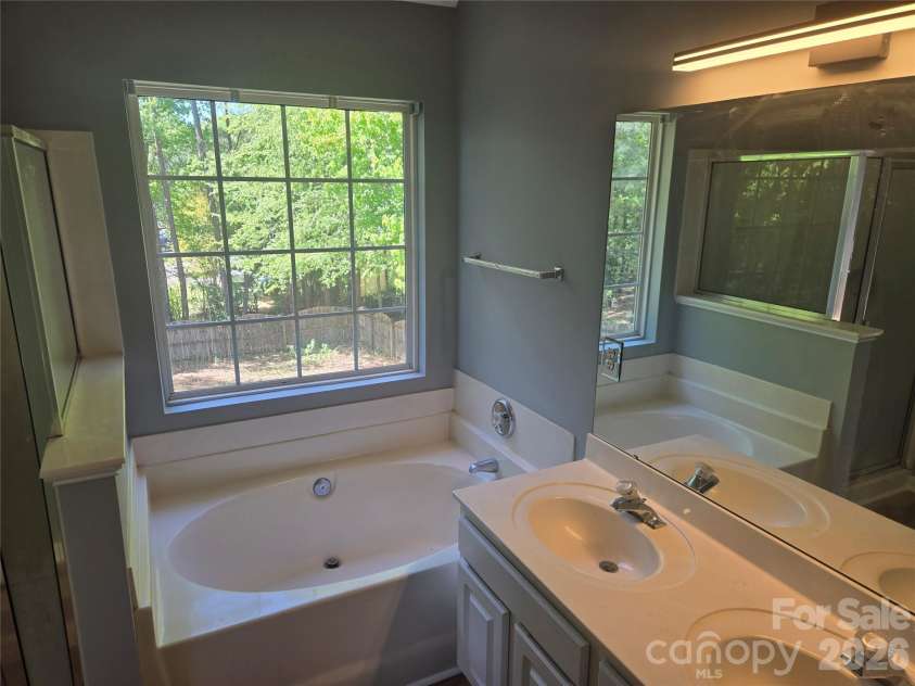 9303 Highrock Drive, Waxhaw, NC 28173.  MLS# CAR4372115, YatesRealty ID 15881. 