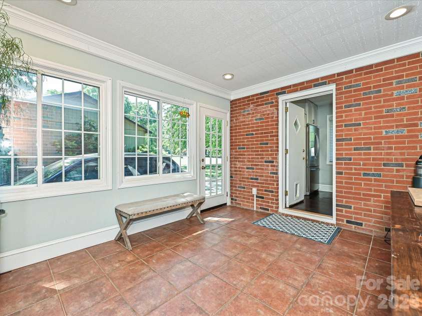 6604 Williams Road, Charlotte, NC 28215.  MLS# CAR4337545, YatesRealty ID 15882. Flex Space