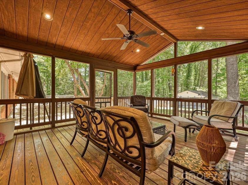 6604 Williams Road, Charlotte, NC 28215.  MLS# CAR4337545, YatesRealty ID 15882. Screened Porch