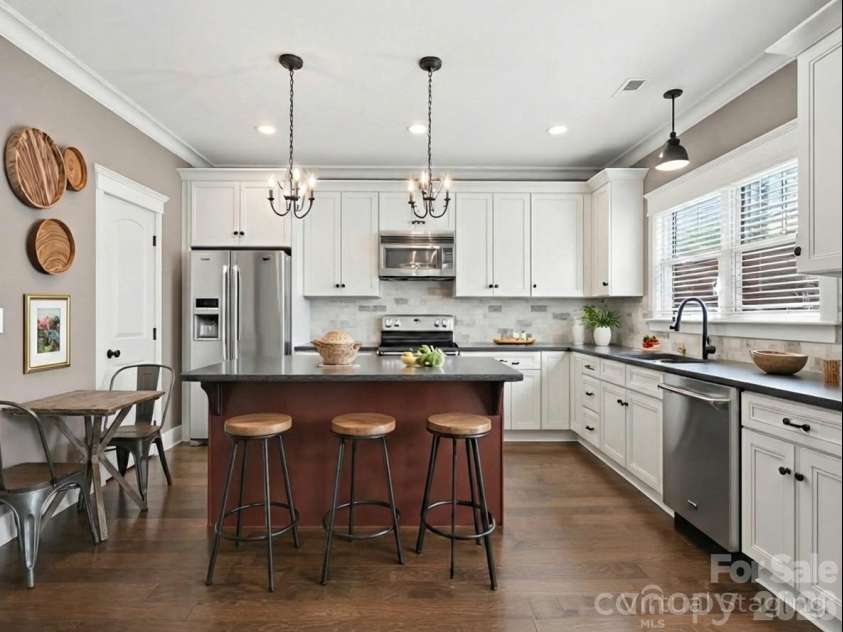 308 Rosemont Row, Belmont, NC 28012.  MLS# CAR4343510, YatesRealty ID 15883. Virtually Staged ~ Chef's Kitchen.