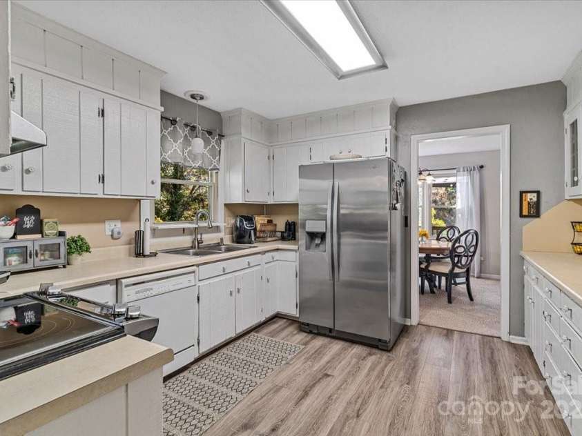 5084 Mariana Court, Tega Cay, SC 29708.  MLS# CAR4232743, YatesRealty ID 15883. 
