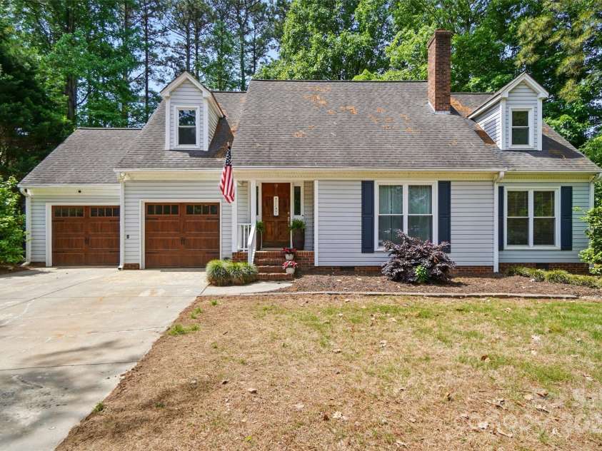 8501 Flanagan Court, Huntersville, NC 28078.  MLS# CAR4252598, YatesRealty ID 15886. 