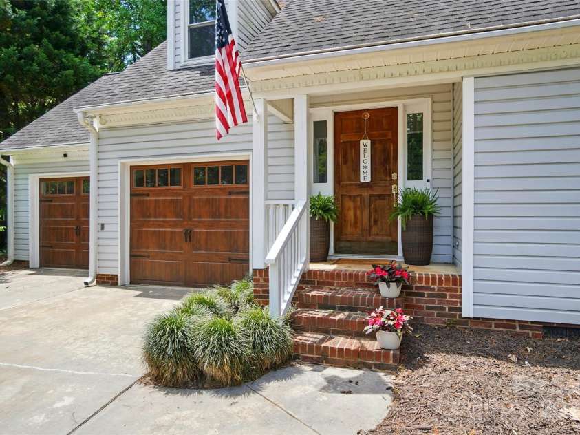 8501 Flanagan Court, Huntersville, NC 28078.  MLS# CAR4252598, YatesRealty ID 15886. 
