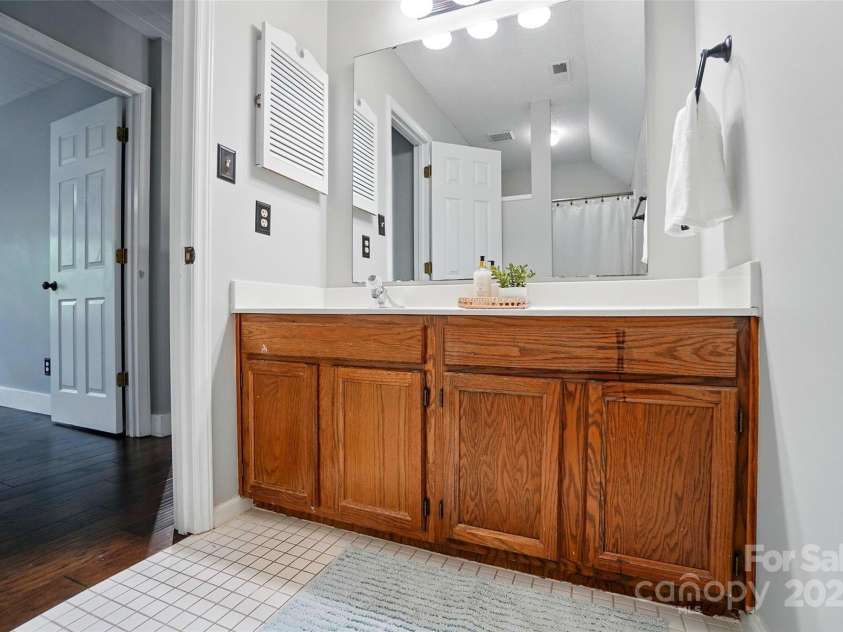 8501 Flanagan Court, Huntersville, NC 28078.  MLS# CAR4252598, YatesRealty ID 15886. 