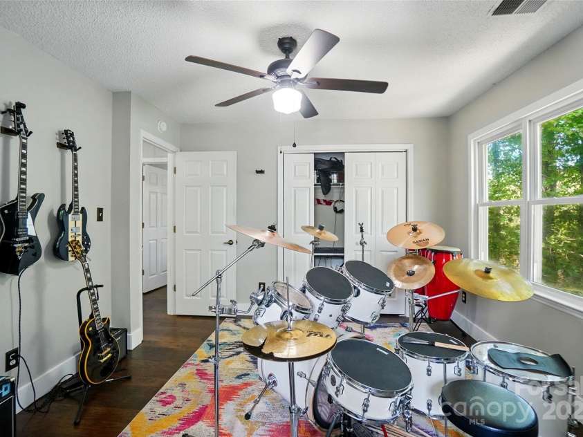 8501 Flanagan Court, Huntersville, NC 28078.  MLS# CAR4252598, YatesRealty ID 15886. 